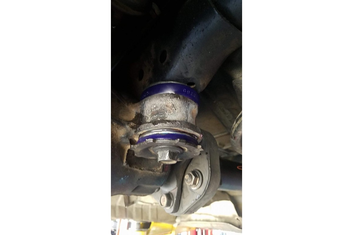 REAR DIFF PINION MOUNT MODULAR PERFORMANCE POLY BUSHING UCF20 LS400 19951997